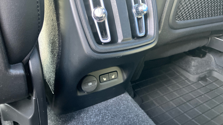 Volvo Xc40 2.0 B4P R DESIGN 5dr Auto Petrol Estate